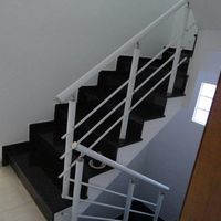 Corrimão de aluminio branco com vidro